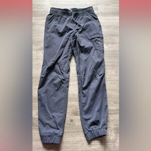 REI active pursuit trek